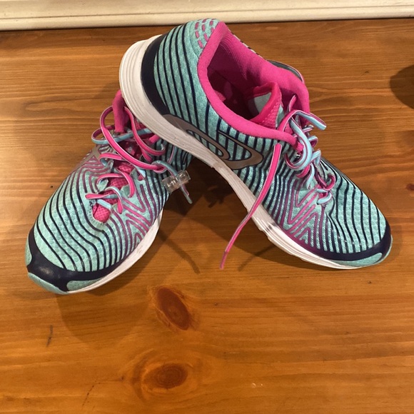 ASICS Running Shoes - Picture 2 of 7